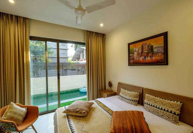 Ultra Luxury 3 BHK Private Pool Apartment photo 4