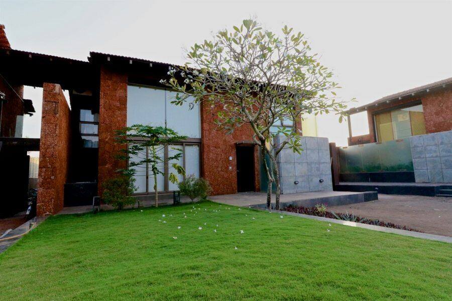 Luxury 4 BHK Private Pool Villa photo 1