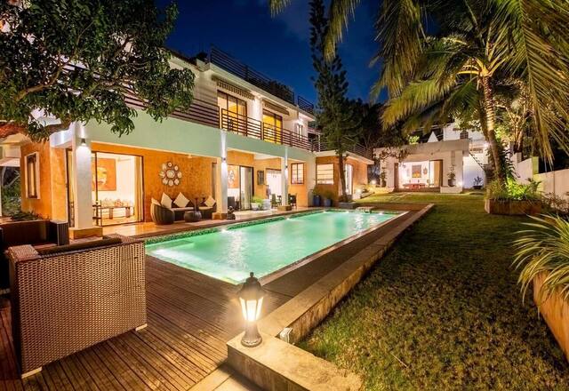 4 BHK Villa