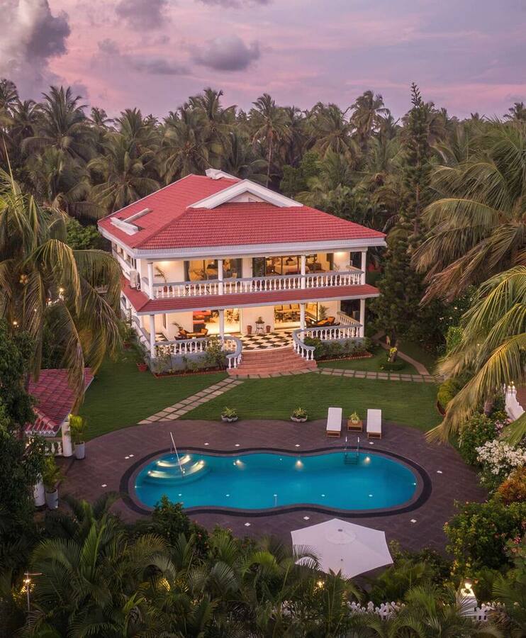 Luxury Beach 5 BHK Villa photo 1
