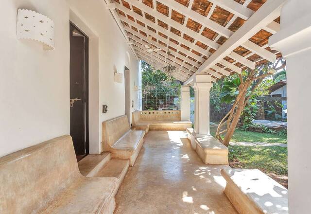 Ultra Luxury Beachfront 6 BHK Mansion photo 4
