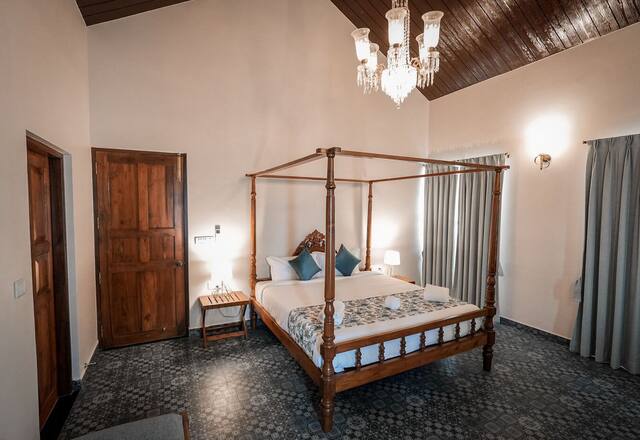 10 BHK Villa photo 5